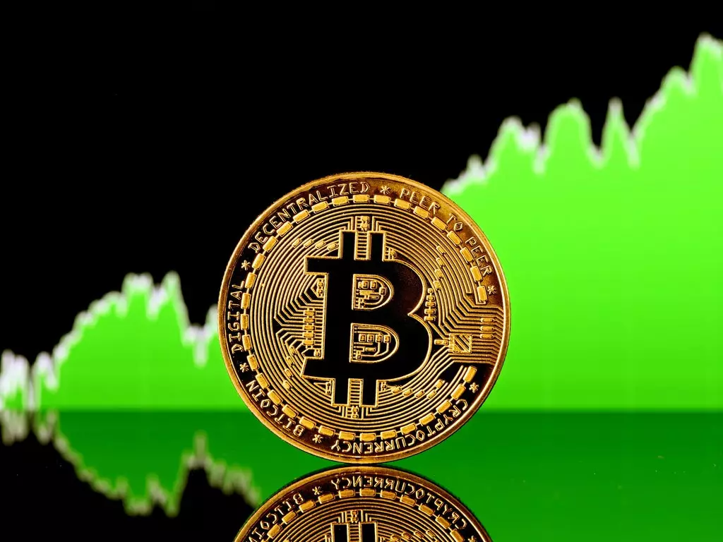 Bitcoin’s Bullish Trajectory: Will It Hit $122,000 by February?